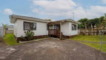 17 Dungarvon Place, Clendon Park - Photo 5