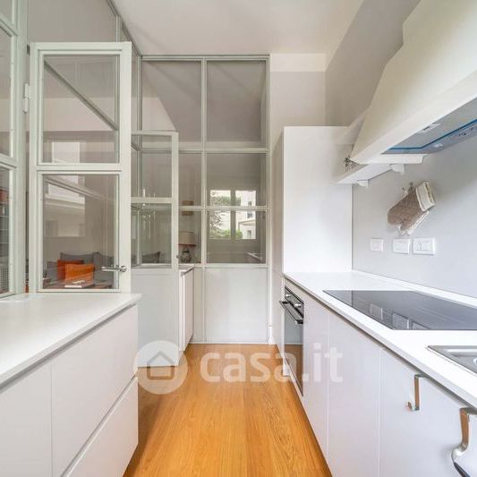 Bilocale in Affitto in Viale Montello 6 a Milano - Foto 1