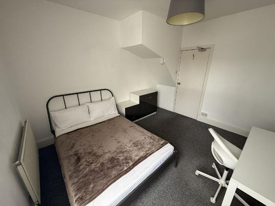 2 bedroom house to rent - Photo 1