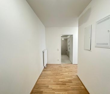 Modernes Wohnen in Brigittenau - 4-Zimmer-DG-Wohnung mit drei Freif... - Photo 2