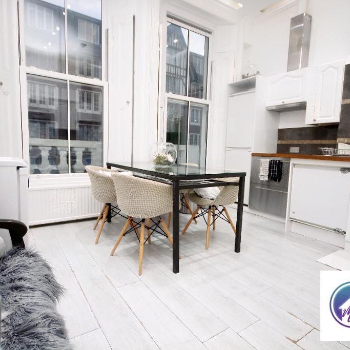1 Bedroom Room in Flat Share To Rent - Photo 1
