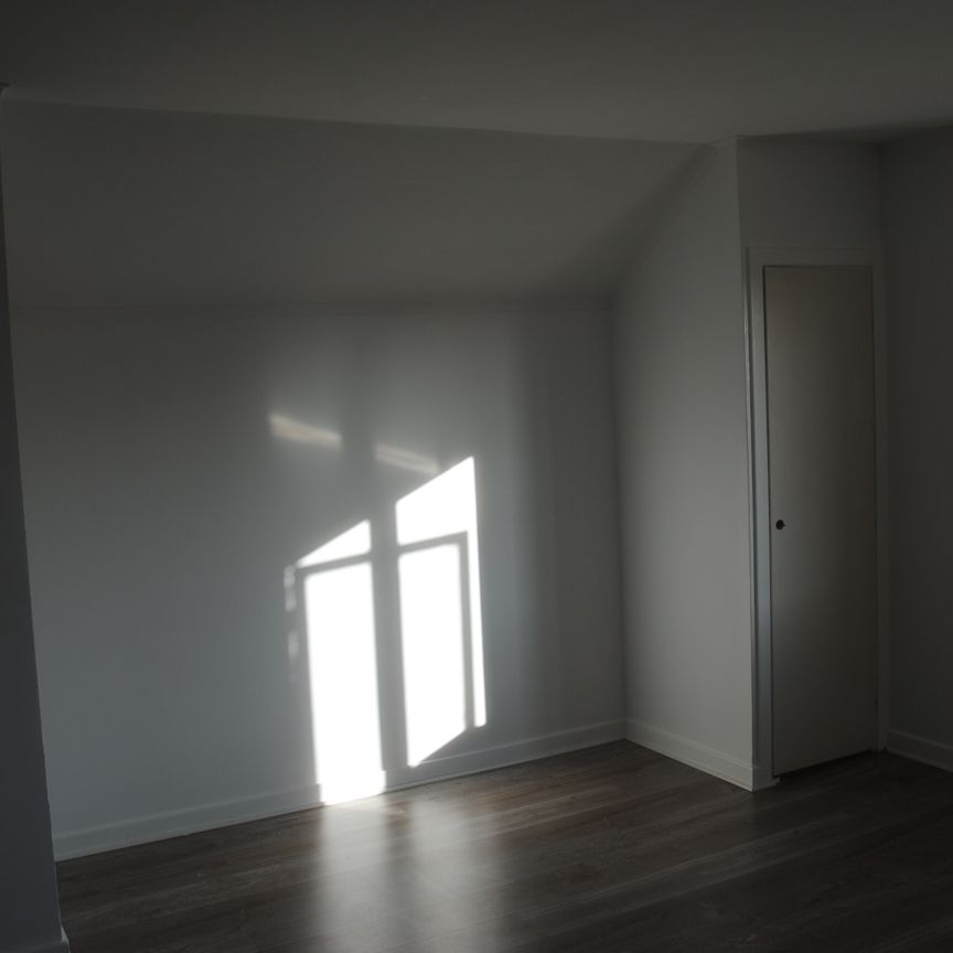 Domaregatan 8 - Foto 1