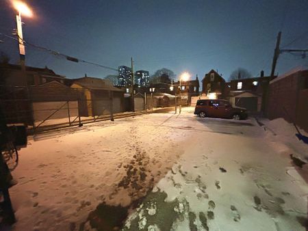 For Lease - 915 Lansdowne Ave, 2nd Floor Avenue, Toronto, Ontario - Photo 5