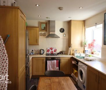 1 bedroom in a house share to rent - Photo 3