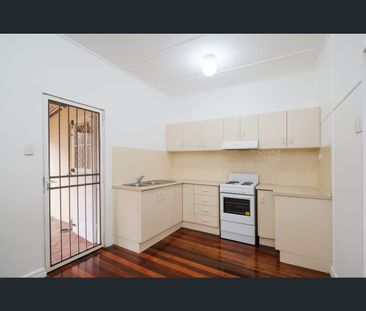 2/181 Vulture, South Brisbane, Qld 4101 - Photo 2
