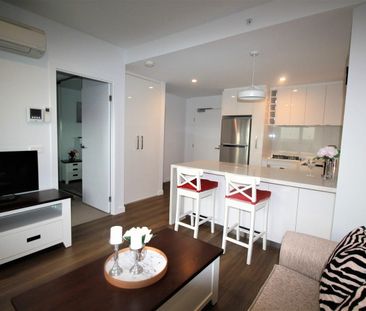 PARTIALLY FURNISHED ONE BEDROOM APARTMENT! - Photo 4