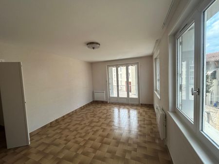 : Appartement 68.9 m² à MONTBRISON - Photo 2