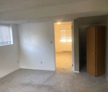 2 Bed one bath suite - Photo 2