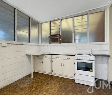 Character Villa with Shed, Pit, Room to Move & CBD Convenience! - Photo 5
