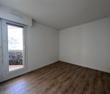 Location Appartement 3 pièces 69m² TOULON 83000 - Photo 2