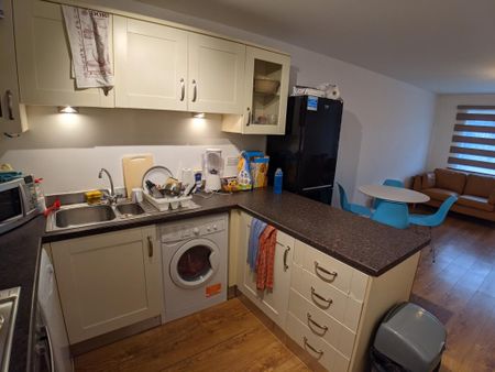 2 bedroom flat to rent - Photo 5