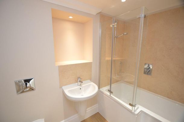 3 Bedroom Flat To Rent - Photo 1
