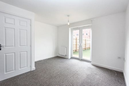 2 bedroom end of terrace house to rent - Photo 2