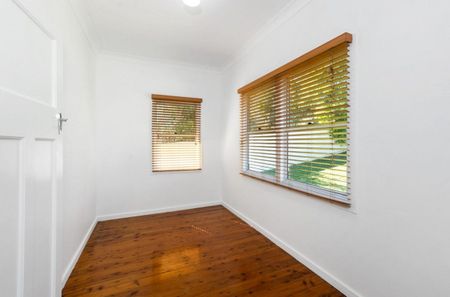 29 Robinson Street, Moorooka QLD 4105 - House For Rent | Domain - Photo 5