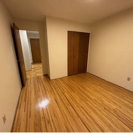 $2,100 / 1 BR w/ 1 Storage Locker - Photo 3