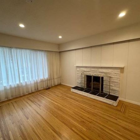 Newly Renovated 3-Bed, 2-Bath + Sunroom Home in Renfrew Heights - Photo 1