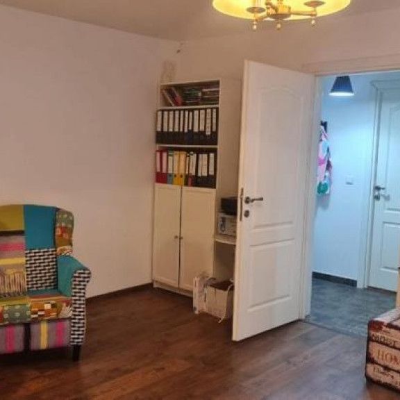 Decebal parter potrivit pentru servicii psihologice - Fotografie 1