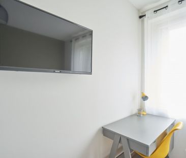 GENERAL LECLERC. H Roommate 4 Bedrooms at Nancy - Photo 3