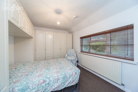 5 bedroom semi-detached house to rent - Photo 2