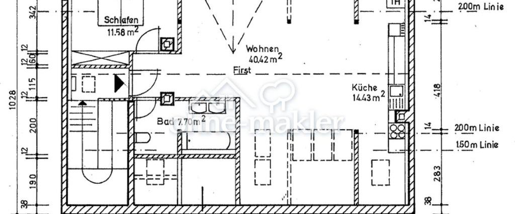 Charmante Dachgeschoss Wohnung mit Einbauküche und Stellplatz - Foto 1