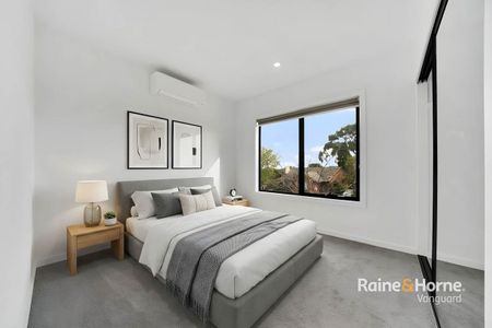 Comfortable Family Living in Jacana - Photo 3
