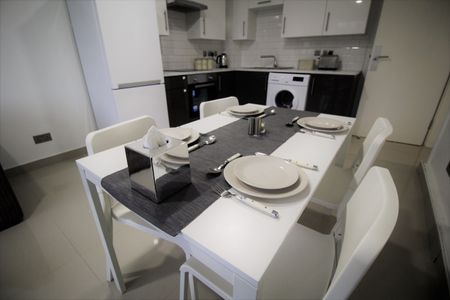 Flat 79, Samara Plaza, LS2 9DU, Leeds - Photo 4