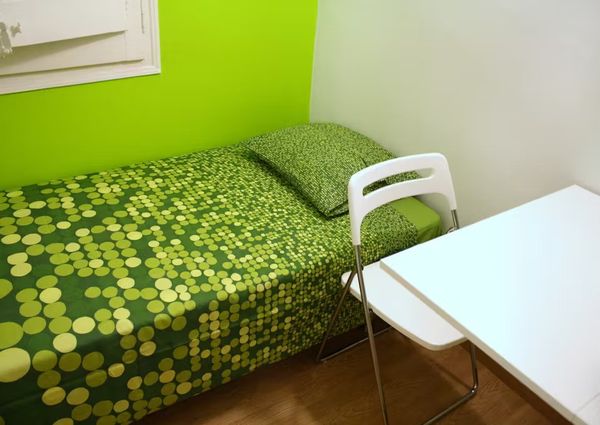 Avinguda de la Riera de Cassoles, Barcelona, Catalonia 08012