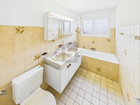 GENEROUS AND WELL-CONNECTED - Photo 2