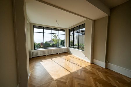Magnifique appartement de 6,5 pièces (185 m2), au rez-de-chaussée d’une maison d’époque, avec vue sur le lac - Photo 2