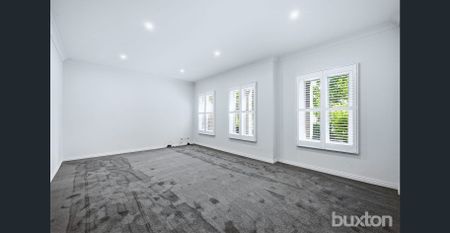 Beachside 3br townhouse plus Study - Photo 5