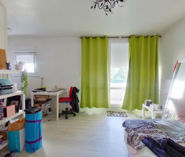 Location Appartement 1 pièce 27m² CHATELLERAULT 86100 - Photo 1