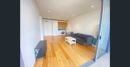 Modern and spacious proper One Bed with furniture in Central Park! - Photo 4