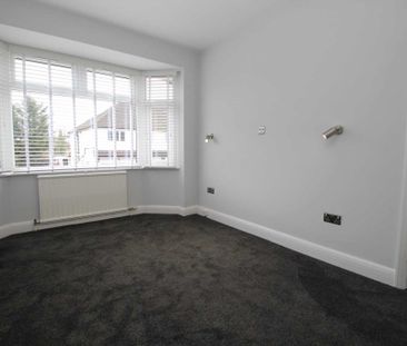 3 bed Semi Detached for rent - Photo 4