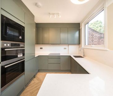 3 bedroom terraced house to rent - Photo 2
