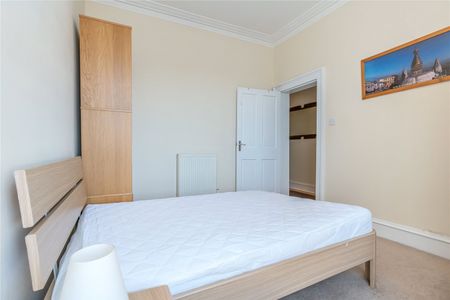 Flat 3, 11 Woodside Place - Photo 2
