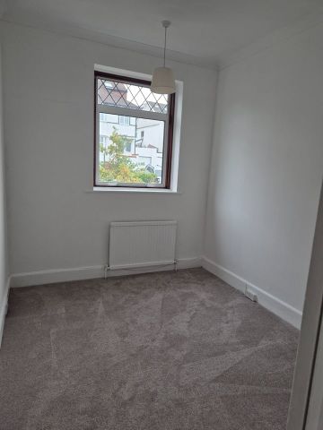 4 Bed Semi-Detached House, Florida Road, CR7 - Photo 3