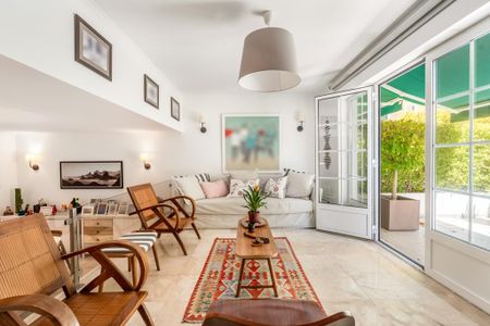3 Bedroom Semi-detached house with parking, Monte Estoril, Cascais - Photo 3