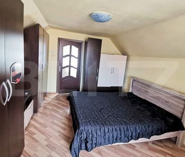 Casa cu 4 camere si curte cu 2 locuri de parcare, zona Iris - Photo 2