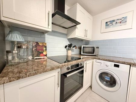 2 bedroom terraced house to rent - Photo 5