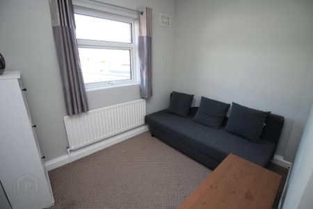 8 Chesham Gardens, Belfast, BT6 8GX - Photo 3