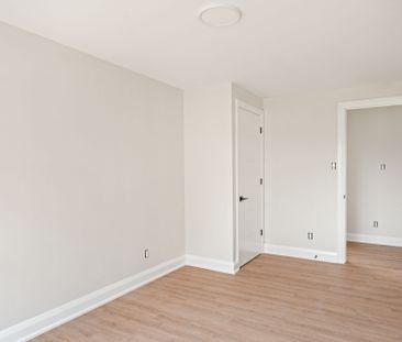 For Lease - 10 MCARTHUR Avenue Unit# 002, Vanier and Kingsview Park... - Photo 1
