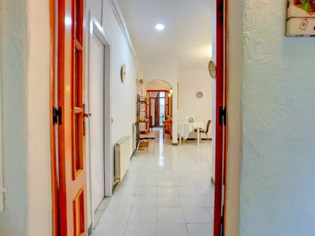 Carrer del Torrent de lOlla, Barcelona, Catalonia 08012 - Photo 3