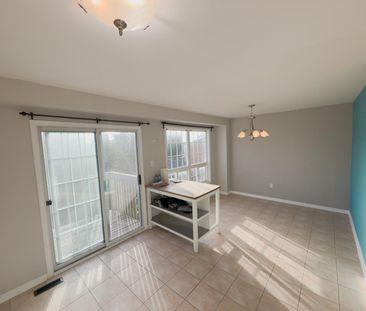 For Lease - 395 Flagstone Way, Newmarket, Ontario - Photo 1