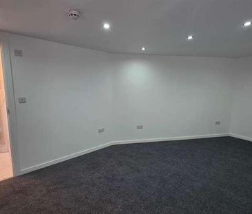 Wentworth Road, London, E12 - Photo 3