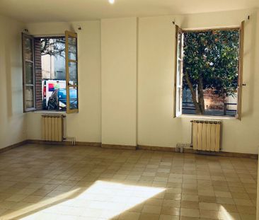 Location Appartement 4 pièces 76m² - Photo 1
