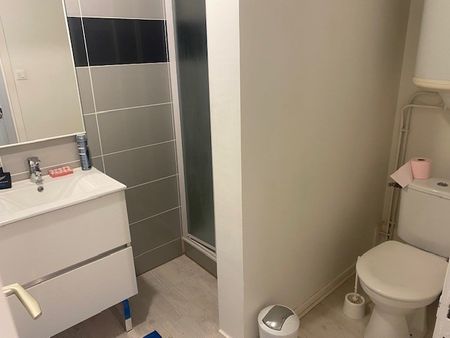 Location Appartement 2 pièces 33m² MONTREVEL EN BRESSE 01340 - Photo 4