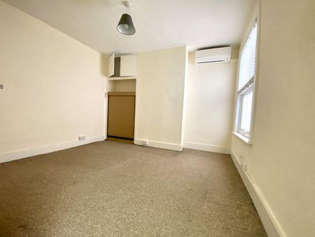 1 bedroom maisonette to rent - Photo 2