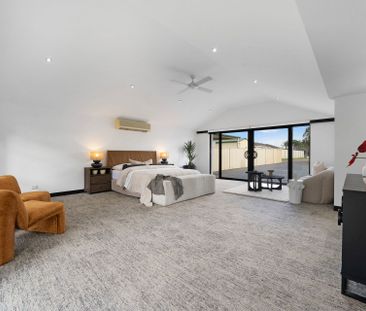 ONE WEEKS FREE RENT IF LEASED PRIOR TO XMAS BREAK!!! - Photo 3