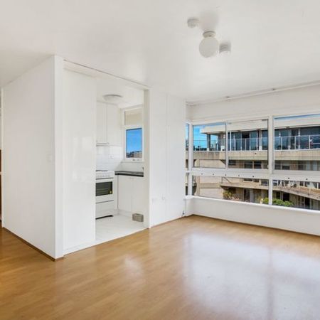 65/51 Roslyn Gardens, Elizabeth Bay NSW 2011 - Studio For Rent | Domain - Photo 5