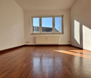 *** Gepflegte Drei-Zimmerwohnung mit EBK *** - Photo 1